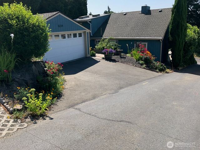 6234 NE 182nd Street, Kenmore, WA 98028