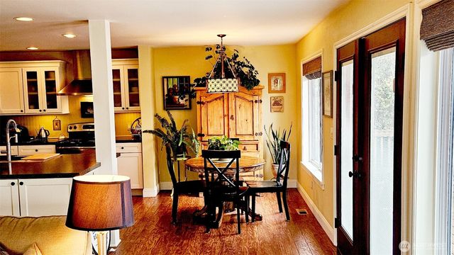 6234 NE 182nd Street, Kenmore, WA 98028