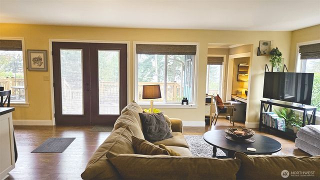 6234 NE 182nd Street, Kenmore, WA 98028