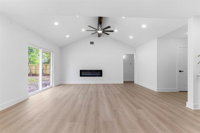 7502 Woodsman Trail, Houston, TX 77040