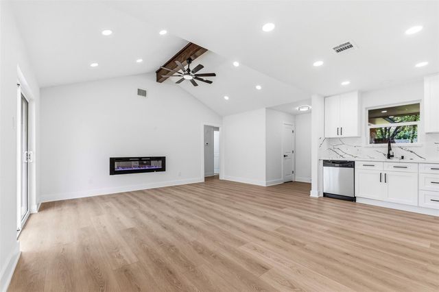 7502 Woodsman Trail, Houston, TX 77040