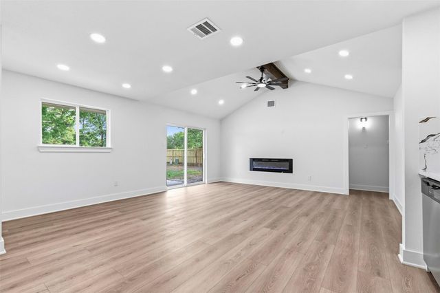 7502 Woodsman Trail, Houston, TX 77040