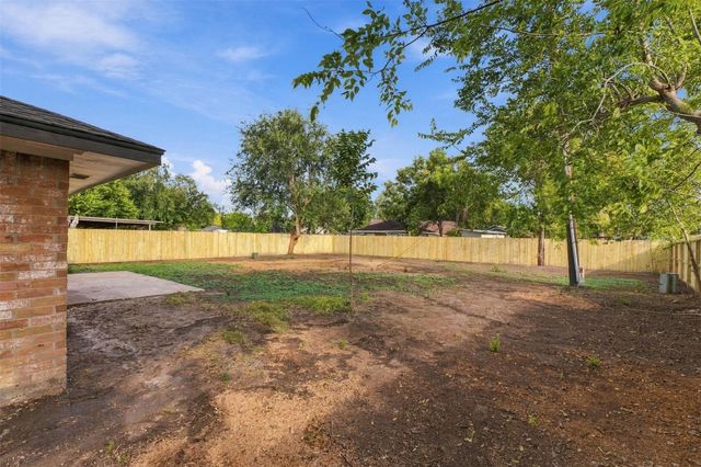 7502 Woodsman Trail, Houston, TX 77040