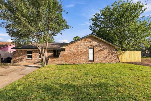 7502 Woodsman Trail, Houston, TX 77040