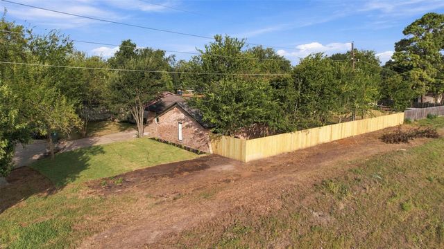 7502 Woodsman Trail, Houston, TX 77040