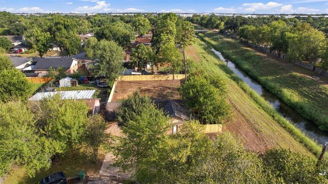 7502 Woodsman Trail, Houston, TX 77040
