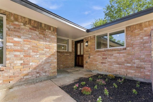 7502 Woodsman Trail, Houston, TX 77040