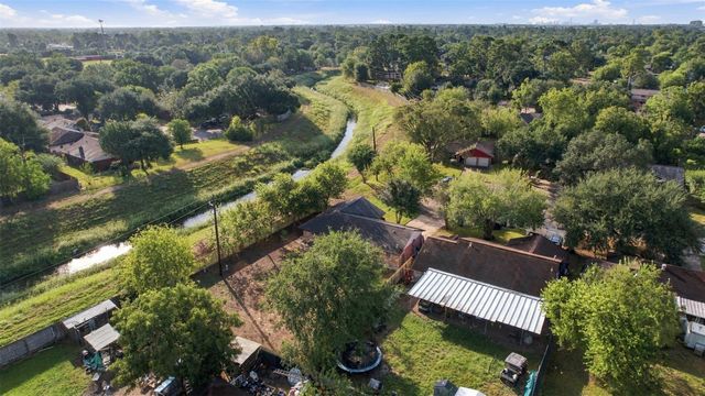 7502 Woodsman Trail, Houston, TX 77040