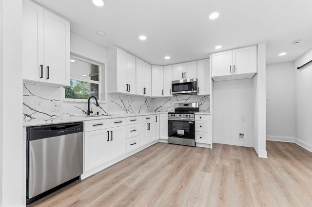 7502 Woodsman Trail, Houston, TX 77040