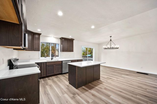 1625 E Tall Timber Loop, Post Falls, ID 83854