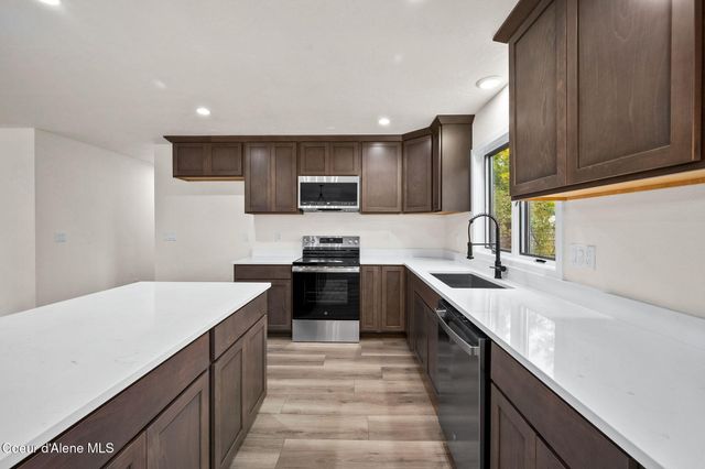 1625 E Tall Timber Loop, Post Falls, ID 83854