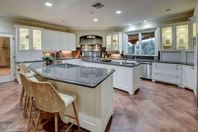 3613 E Placita Lindura, Tucson, AZ 85718