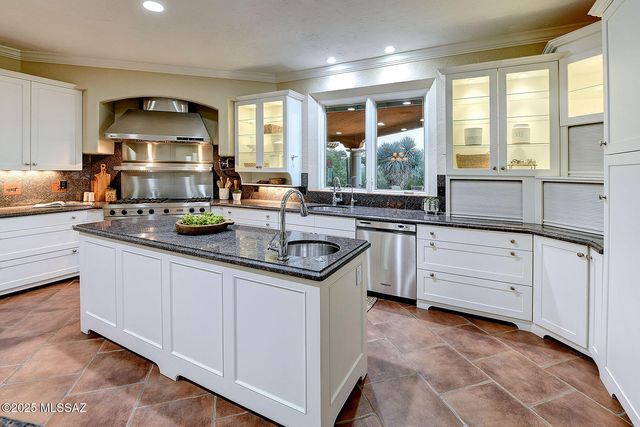 3613 E Placita Lindura, Tucson, AZ 85718