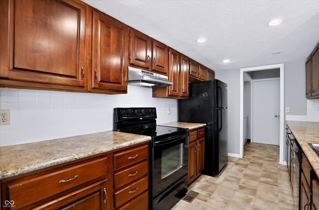 512 Conner Creek Drive, Fishers, IN 46038