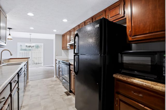 512 Conner Creek Drive, Fishers, IN 46038