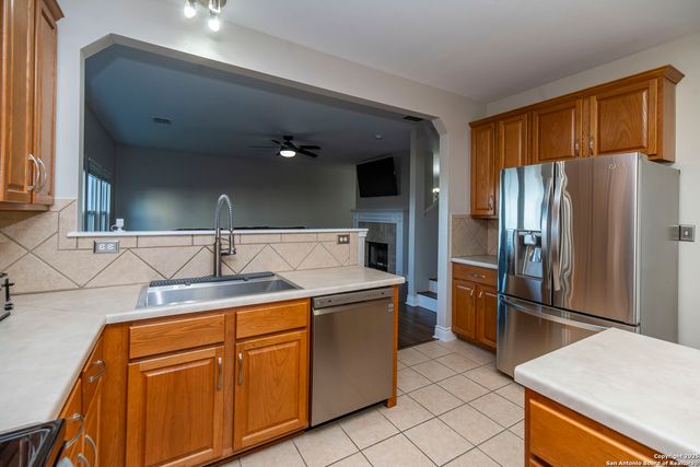 2243 Sunderidge, San Antonio, TX 78260