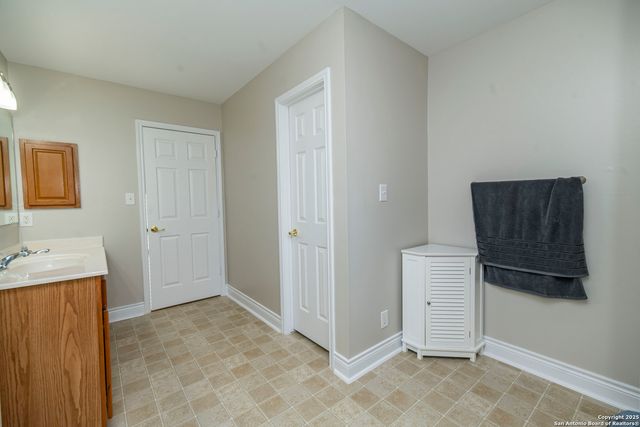 2243 Sunderidge, San Antonio, TX 78260