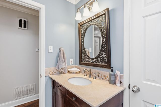 3428 OAKDALE DRIVE, Mountain Brook, AL 35223