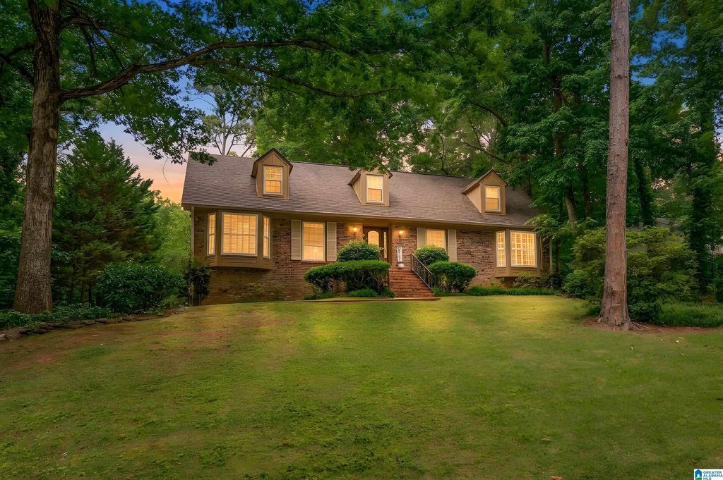 3428 OAKDALE DRIVE, Mountain Brook, AL 35223