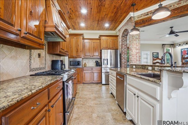 18198 Villa Trace Ave, Greenwell Springs, LA 70739