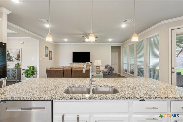 1330 Logan Boulevard, Salado, TX 76571