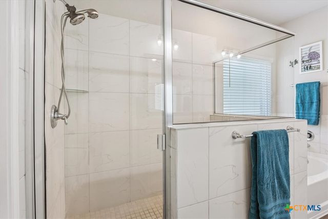 1330 Logan Boulevard, Salado, TX 76571