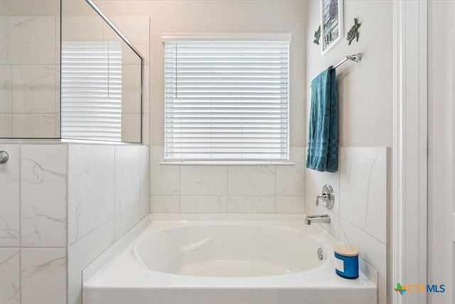 1330 Logan Boulevard, Salado, TX 76571
