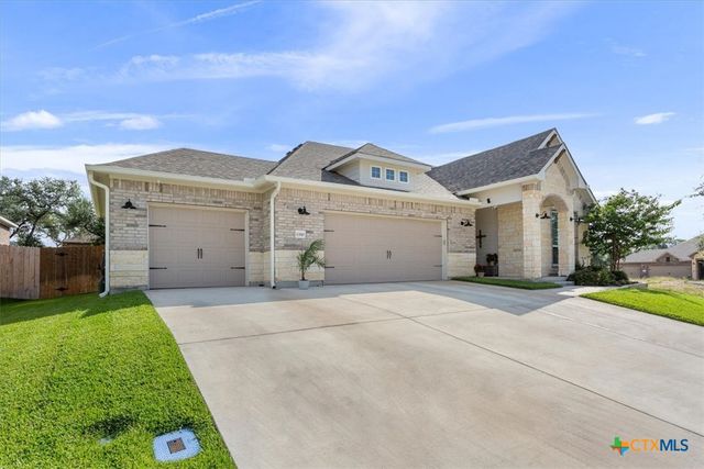 1330 Logan Boulevard, Salado, TX 76571