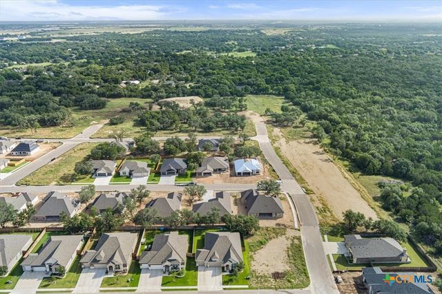 1330 Logan Boulevard, Salado, TX 76571