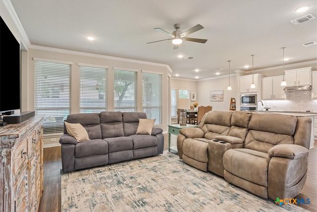 1330 Logan Boulevard, Salado, TX 76571
