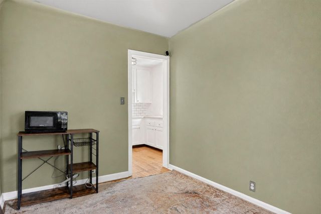 9608 Tecumseh Avenue, Redford Charter Twp, MI 48239