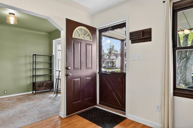 9608 Tecumseh Avenue, Redford Charter Twp, MI 48239