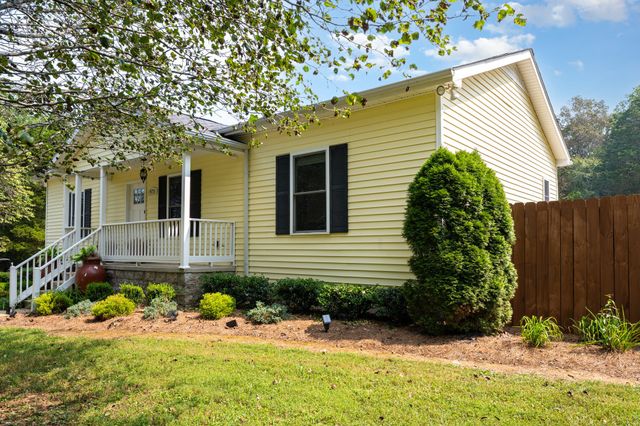 4751 Thick Rd, Chapel Hill, TN 37034