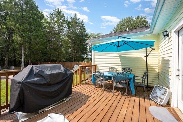 4751 Thick Rd, Chapel Hill, TN 37034