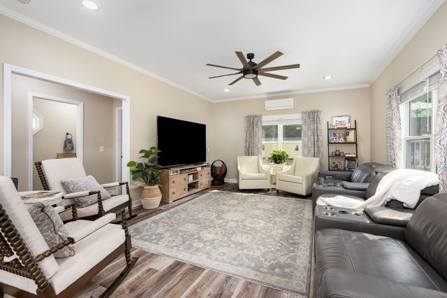 4751 Thick Rd, Chapel Hill, TN 37034