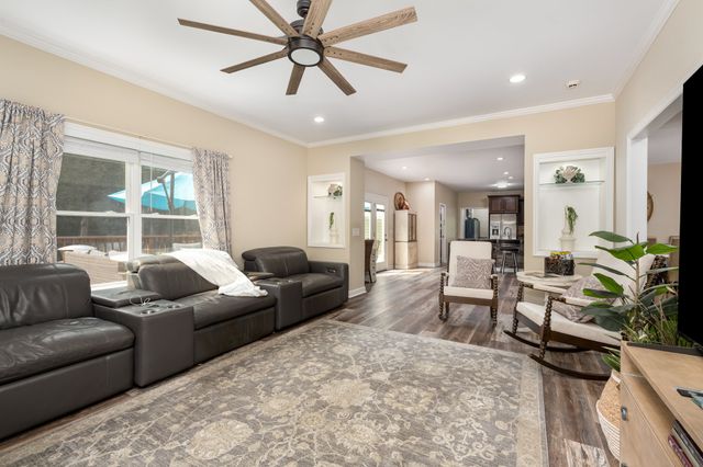 4751 Thick Rd, Chapel Hill, TN 37034