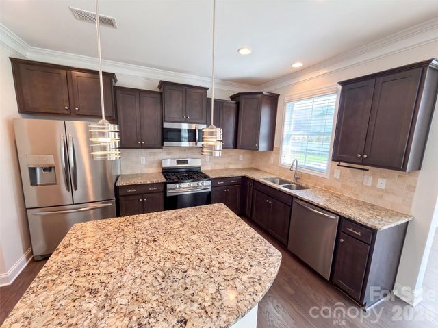 5015 Sea Cliff Lane, Lancaster, SC 29720