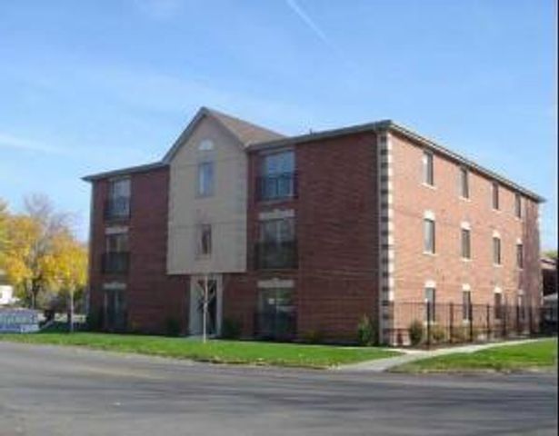 3447 S Ridgeland Avenue 103, Berwyn, IL 60402