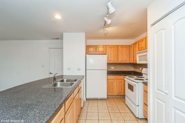 3447 S Ridgeland Avenue 103, Berwyn, IL 60402