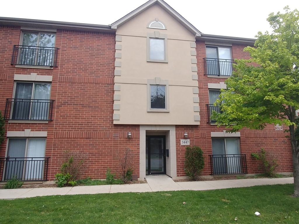 3447 S Ridgeland Avenue 103, Berwyn, IL 60402
