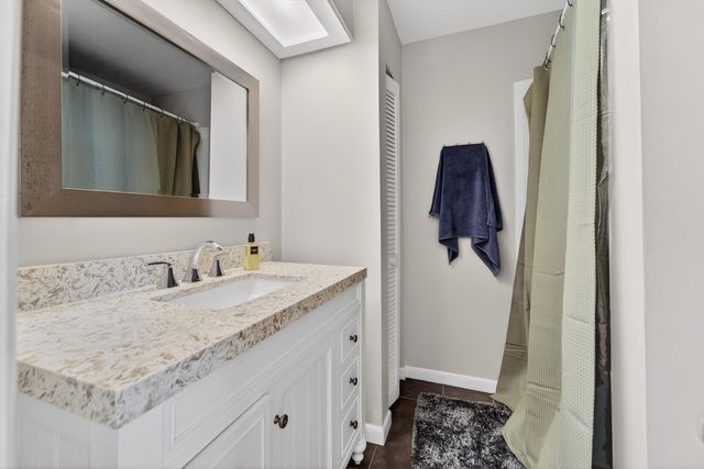 141 E RIVERSIDE Drive 10D, Jupiter, FL 33469