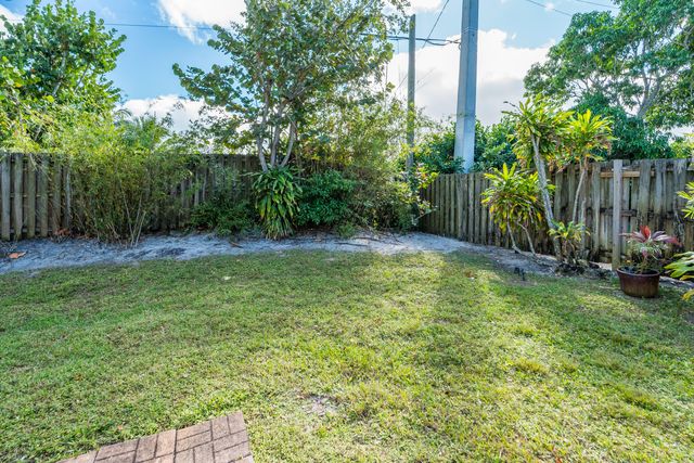 141 E RIVERSIDE Drive 10D, Jupiter, FL 33469