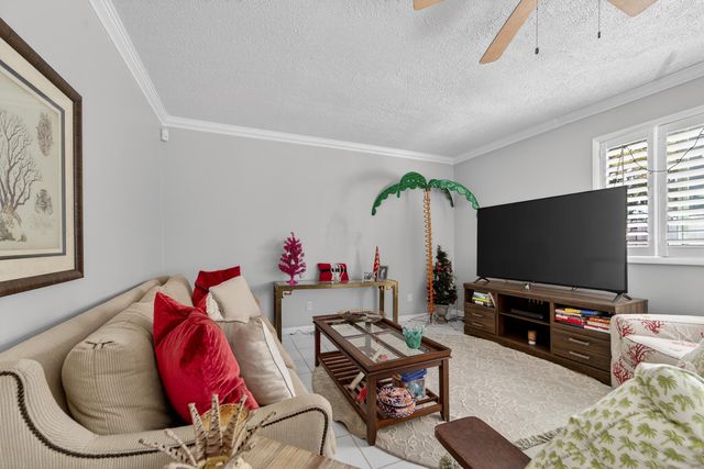 141 E RIVERSIDE Drive 10D, Jupiter, FL 33469