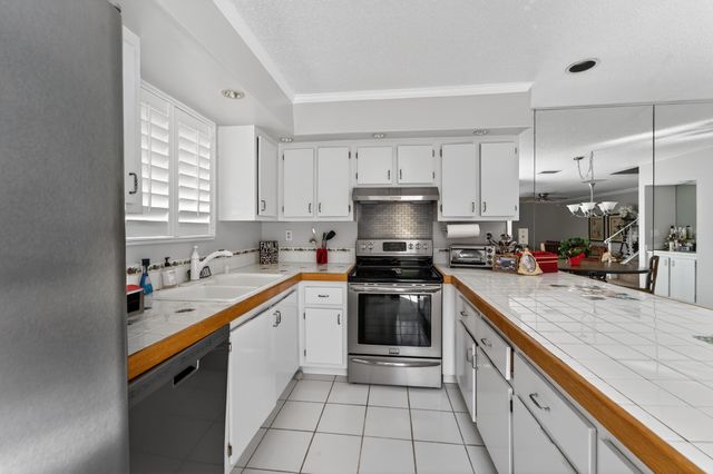 141 E RIVERSIDE Drive 10D, Jupiter, FL 33469