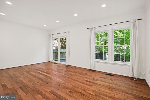 7422 TIMBEROCK RD, Falls Church, VA 22043