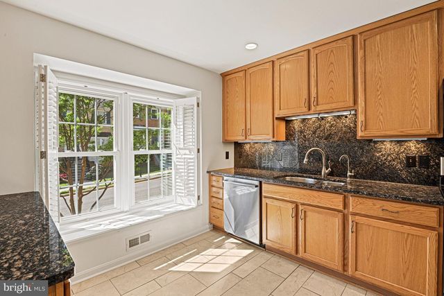 7422 TIMBEROCK RD, Falls Church, VA 22043