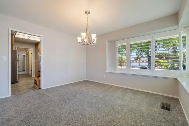710 Leveland Ln, Modesto, CA 95350