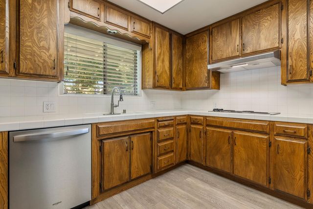 710 Leveland Ln, Modesto, CA 95350