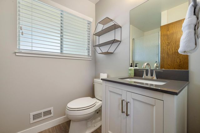 710 Leveland Ln, Modesto, CA 95350