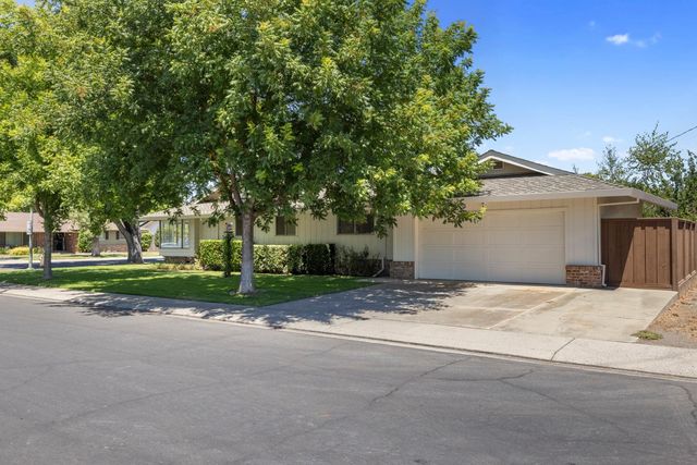710 Leveland Ln, Modesto, CA 95350